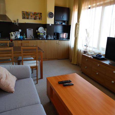 Snezhankas Apartment 팜포로보 외부 사진